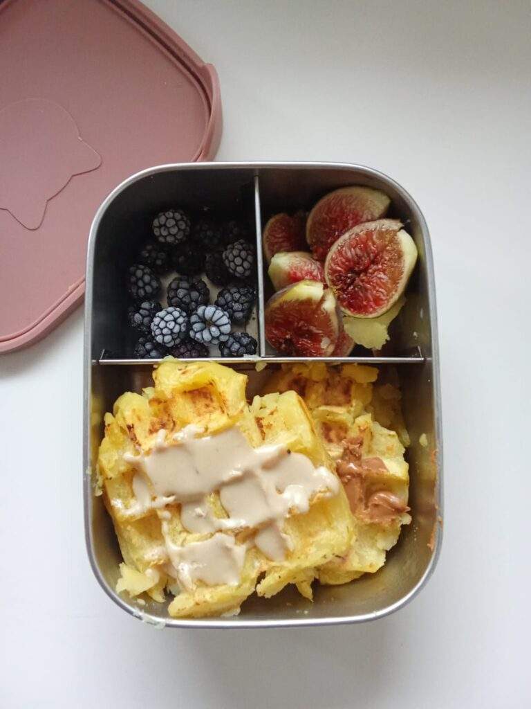 Gofre de plàtan a la carmanyola amb figues i nabius